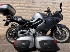 F 800 ST 