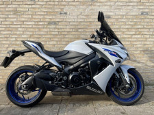 GSXS 1000 F